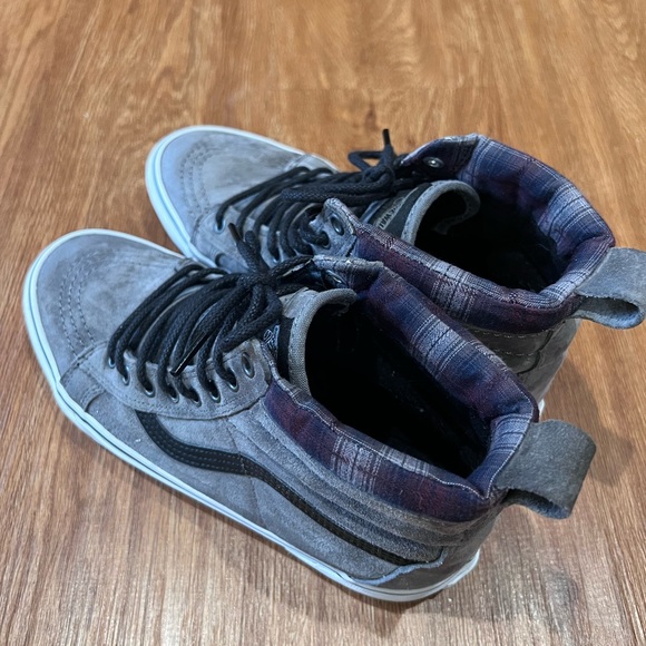 Vans - Picture 4 of 4